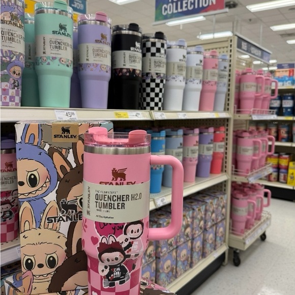 Stanley Quencher H2.0 Labubu Tumbler in Pink. - Picture 3 of 3